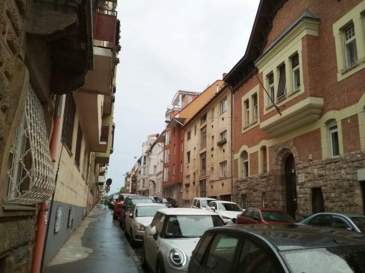 Zsuzsa Apartman 布达佩斯 外观 照片